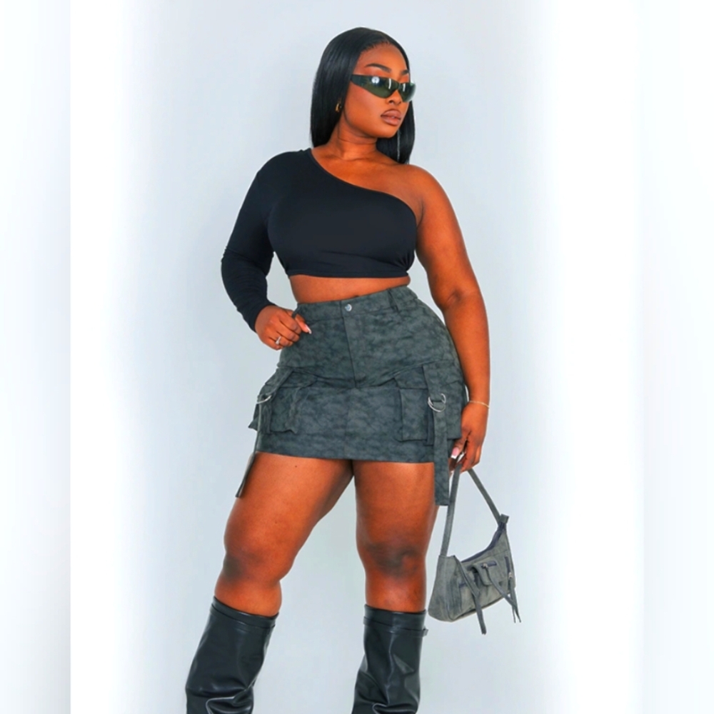 NWT Pretty Little Things Plus Size 16 Washed Green Faux Leather Cargo Mini Skirt